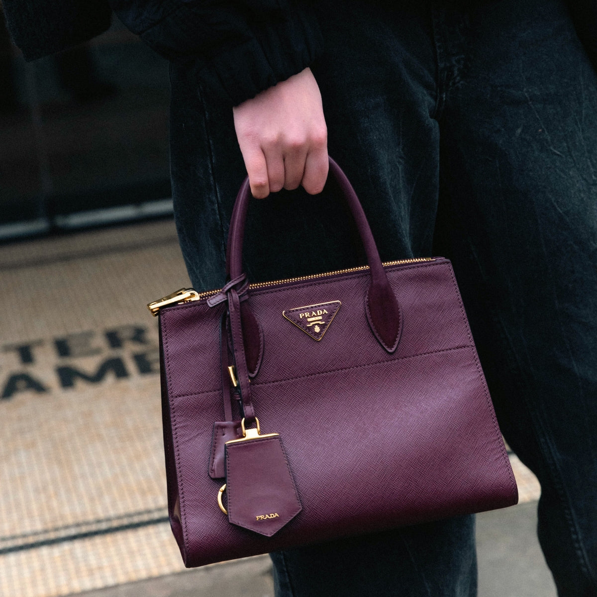 Large Galleria Tote in Bordeaux Saffiano Leather