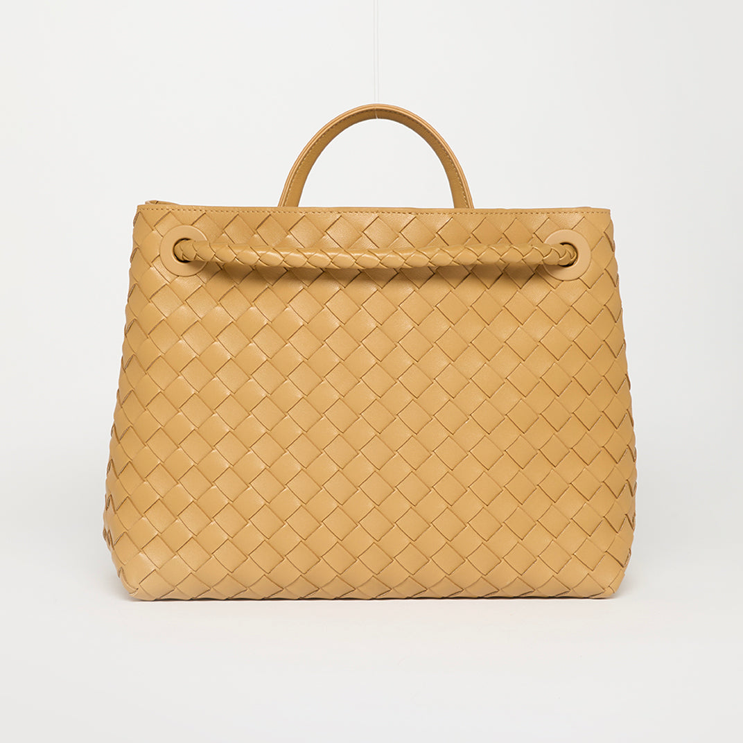 Medium Andiamo Intrecciato Leather Bag in Dark Praline