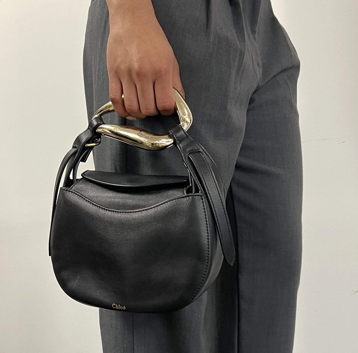 Kiss Small Leather Tote in Full Blue