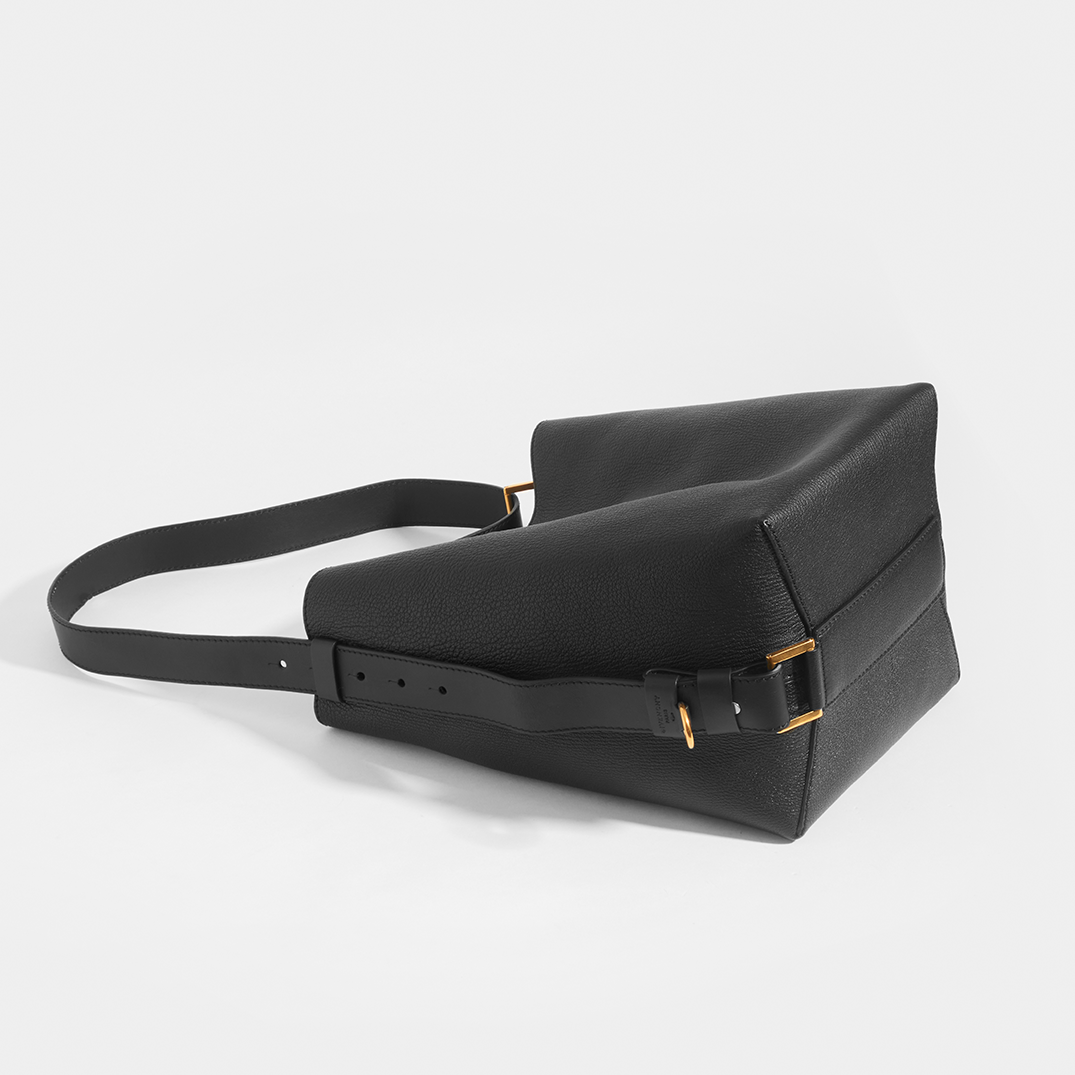 GV Bucket Bag in Medium Grained Black Leather
