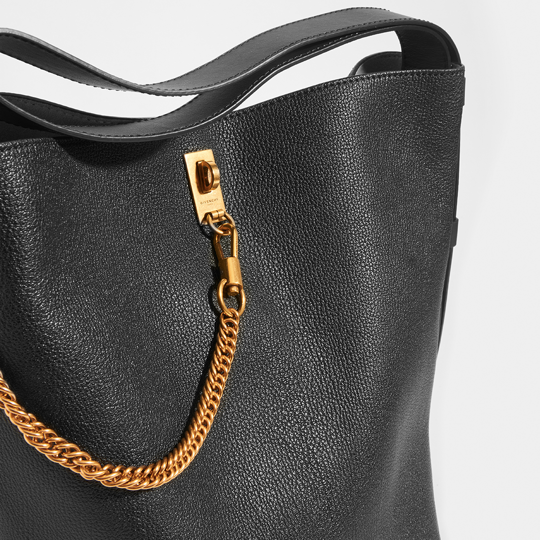 GV Bucket Bag in Medium Grained Black Leather