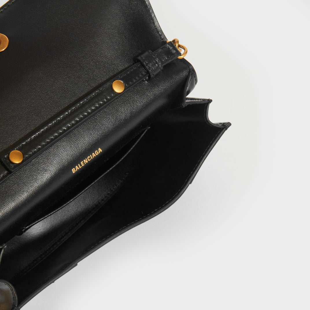 Hourglass Chain Bag in Black