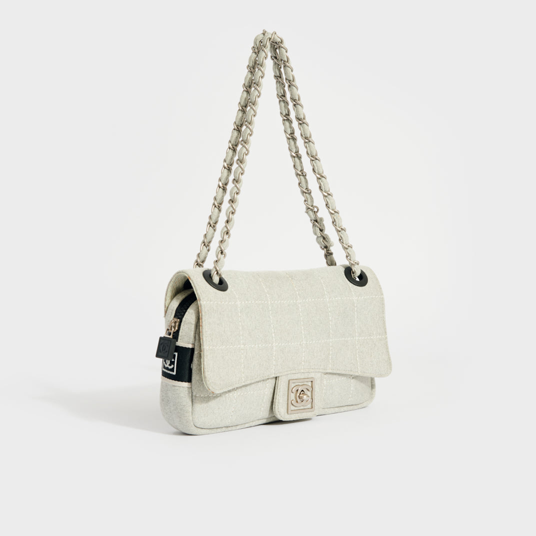 Square Quilt Fabric Sport Line Flap Bag 2005 - 2006