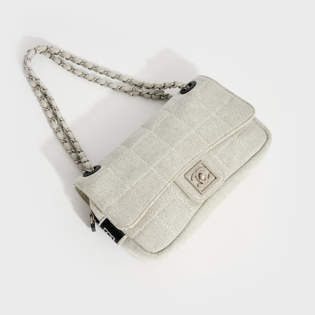 Square Quilt Fabric Sport Line Flap Bag 2005 - 2006