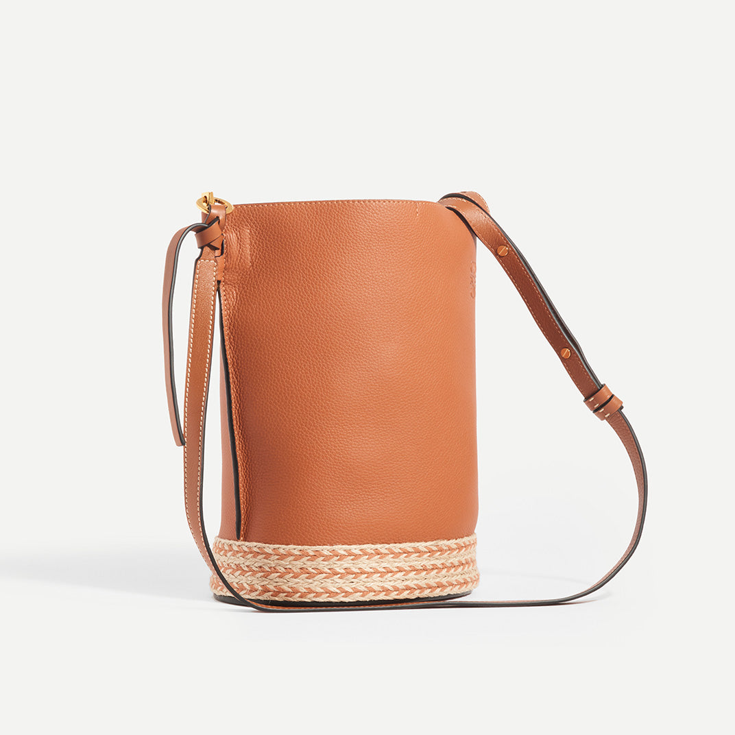 LOEWE X Paula's Ibiza Gate Bucket bag in Tan   COCOON