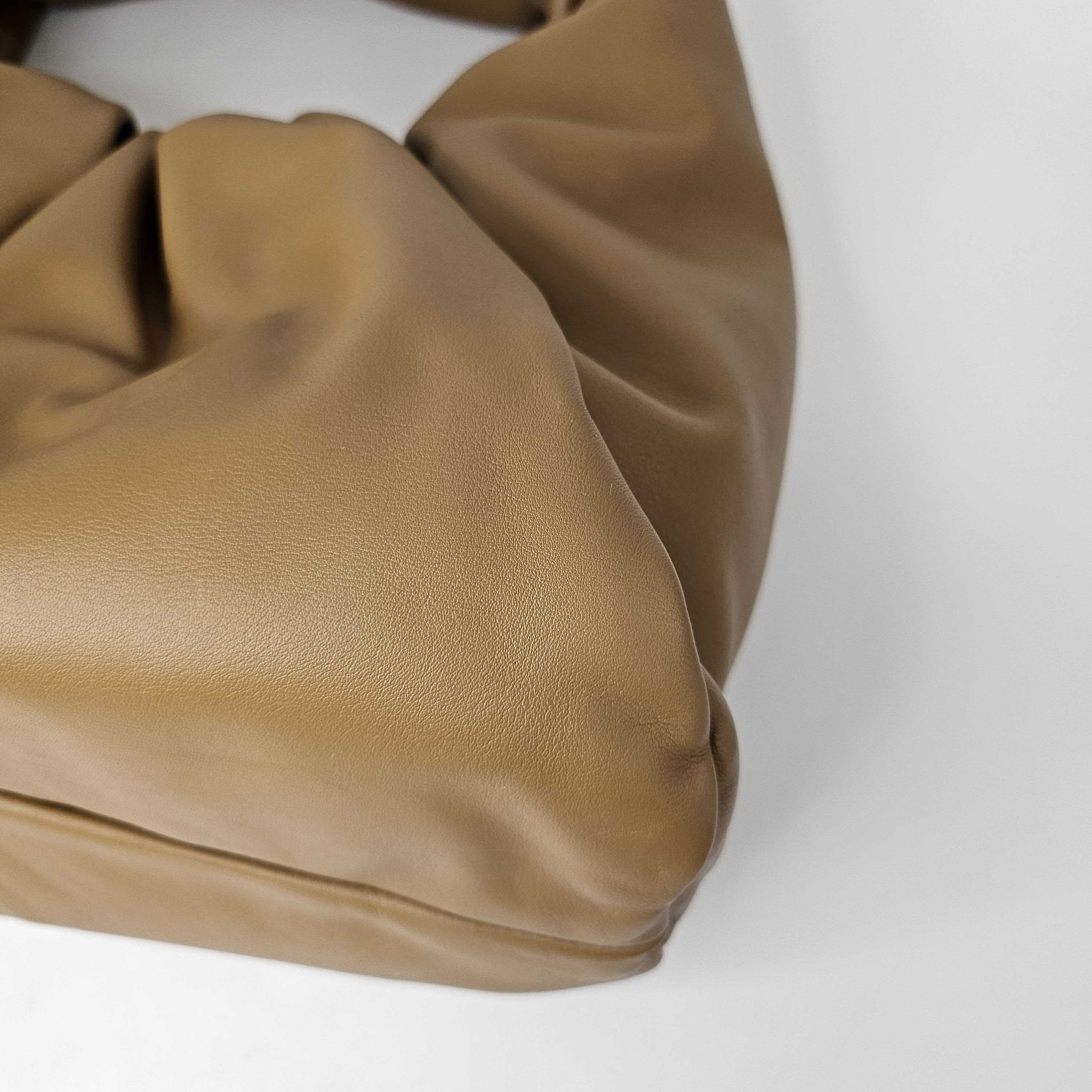 Medium Shoulder Pouch Leather Bag in Moutarde [ReSale]