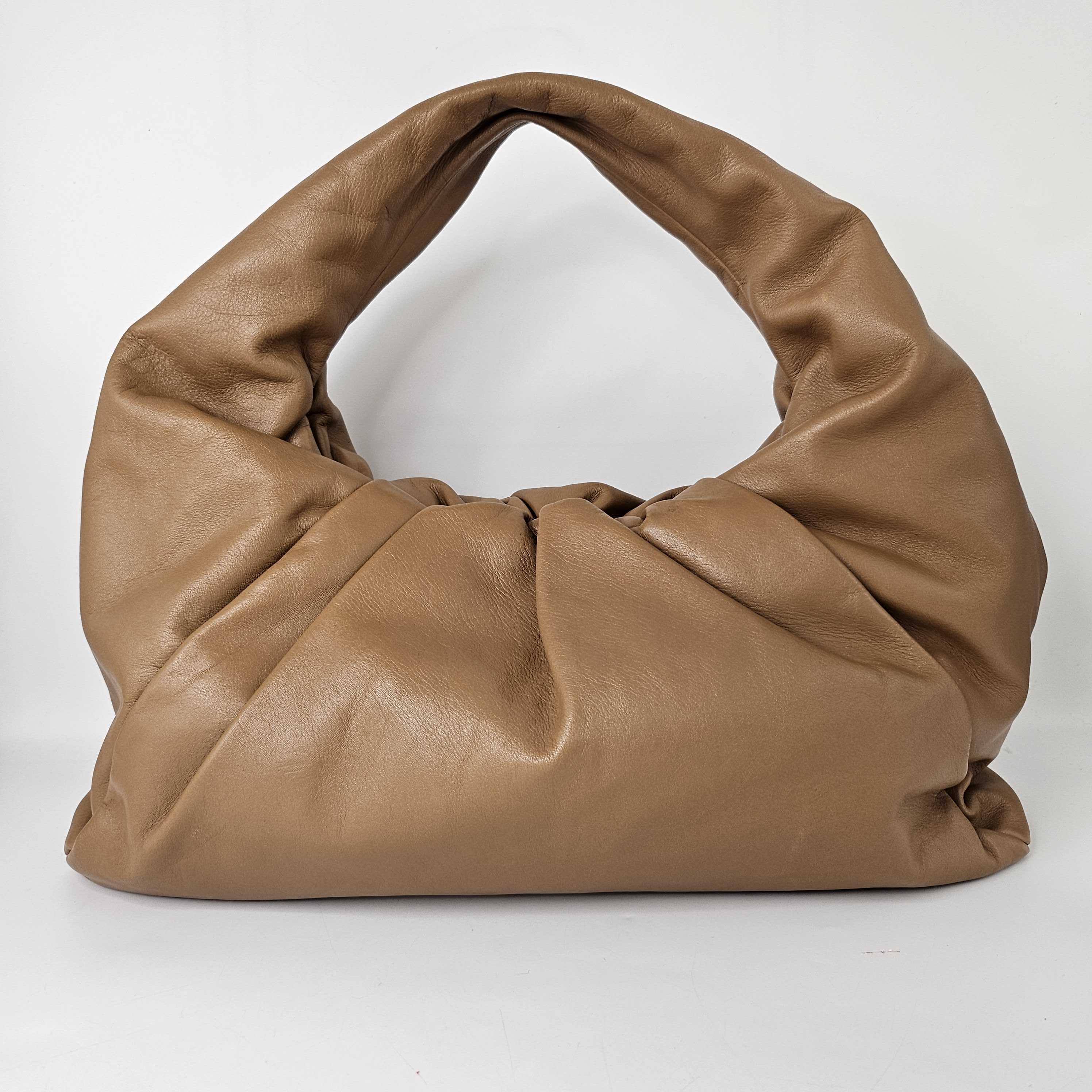 Medium Shoulder Pouch Leather Bag in Camel [ReSale]