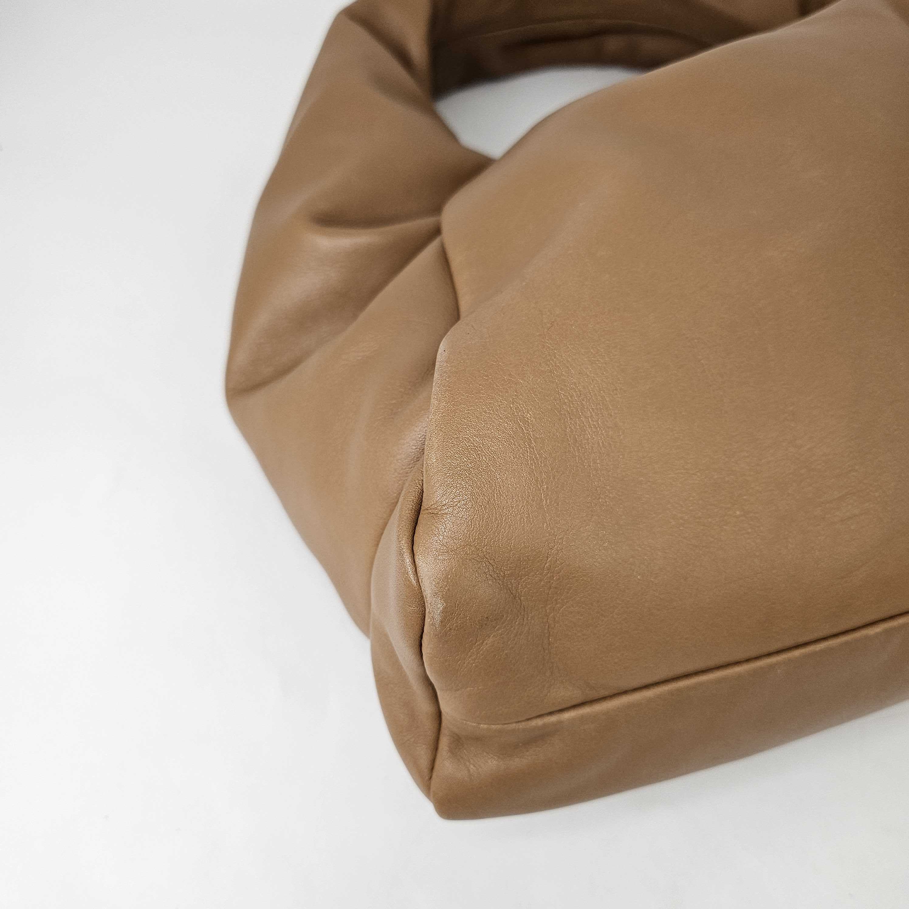 Medium Shoulder Pouch Leather Bag in Camel [ReSale]