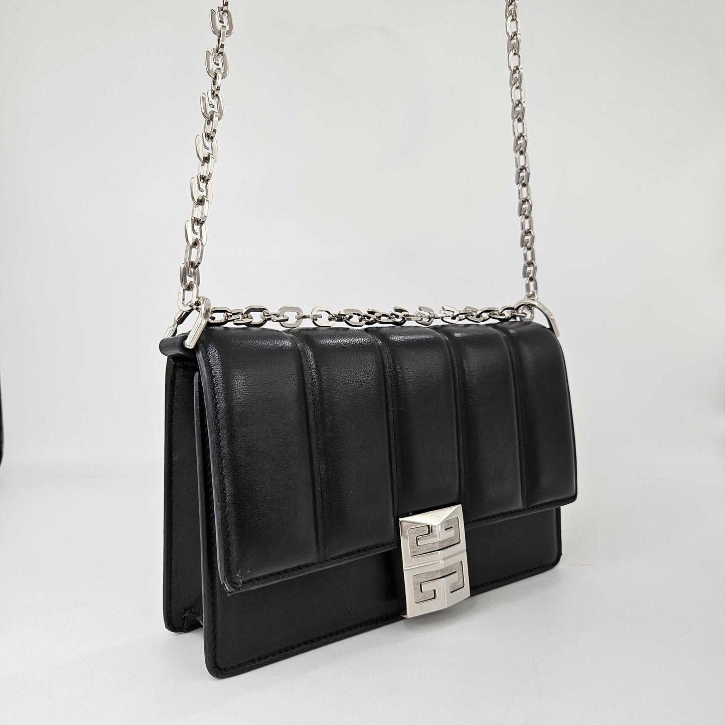 Small 4G Padded Leather Bag in Black [ReSale]