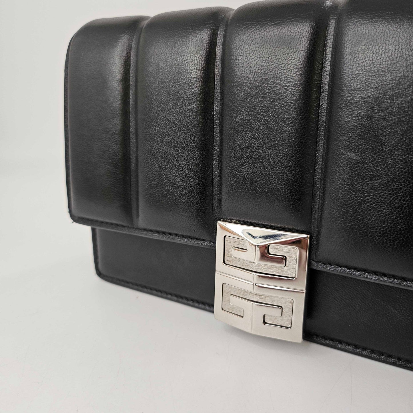 Small 4G Padded Leather Bag in Black [ReSale]