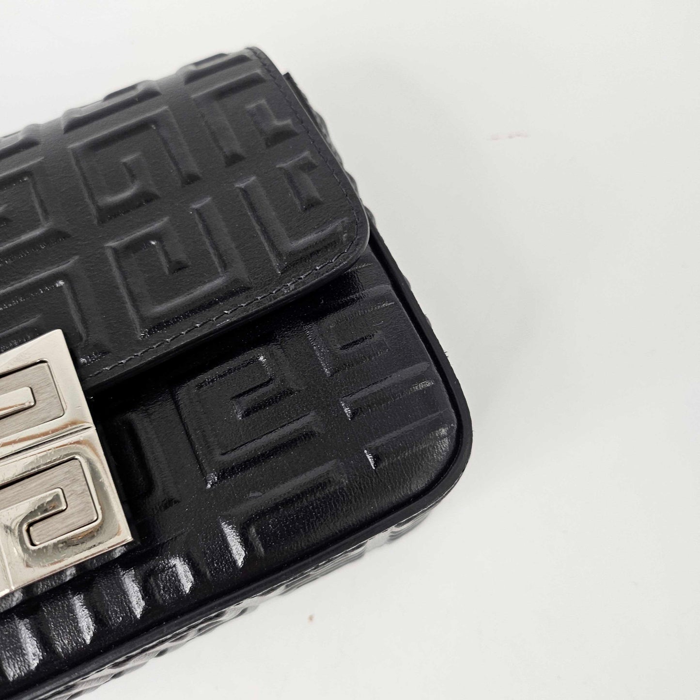 Small 4G Logo Embossed Box Bag [ReSale]