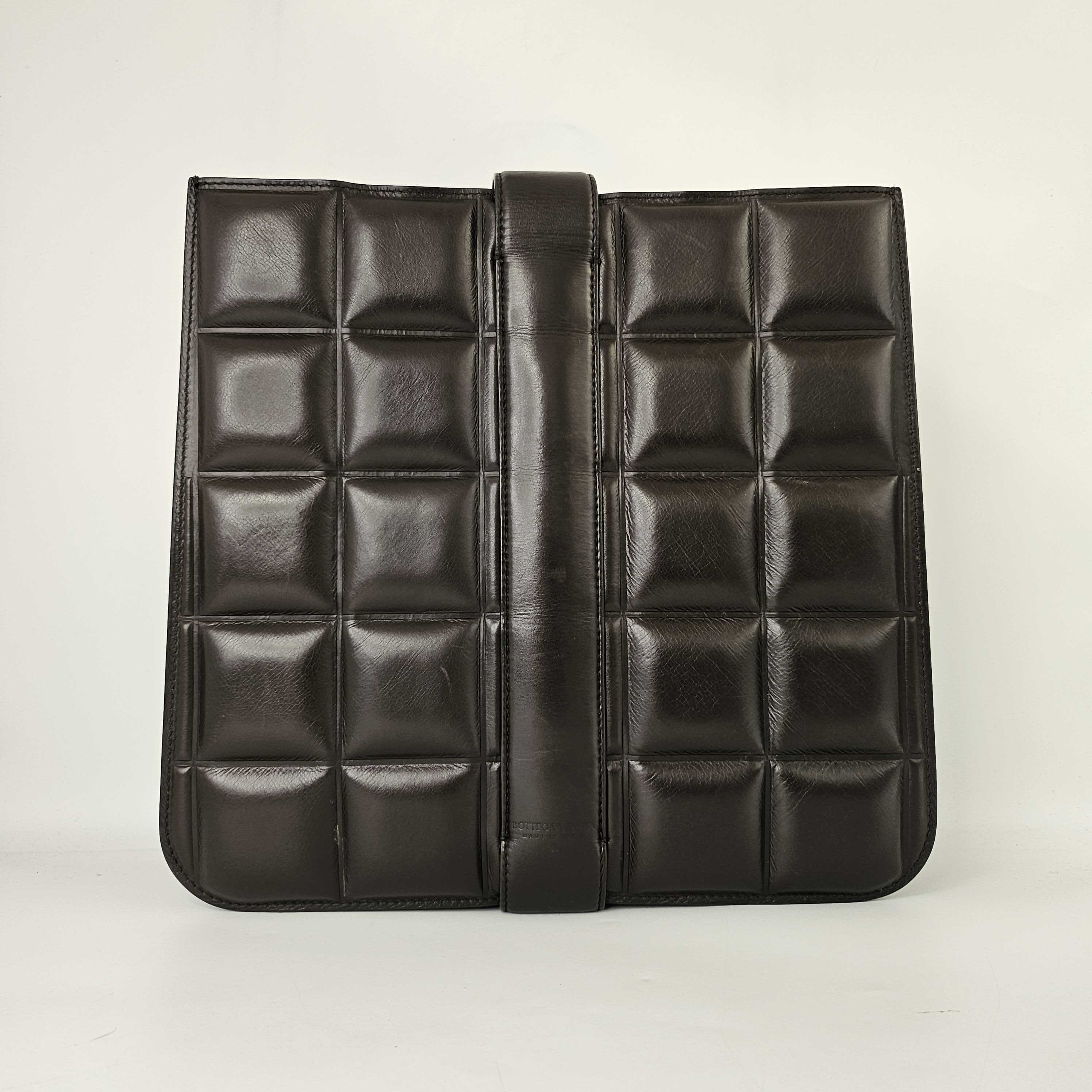 The Padded Marie Leather Shoulder Bag in Fondente [ReSale]