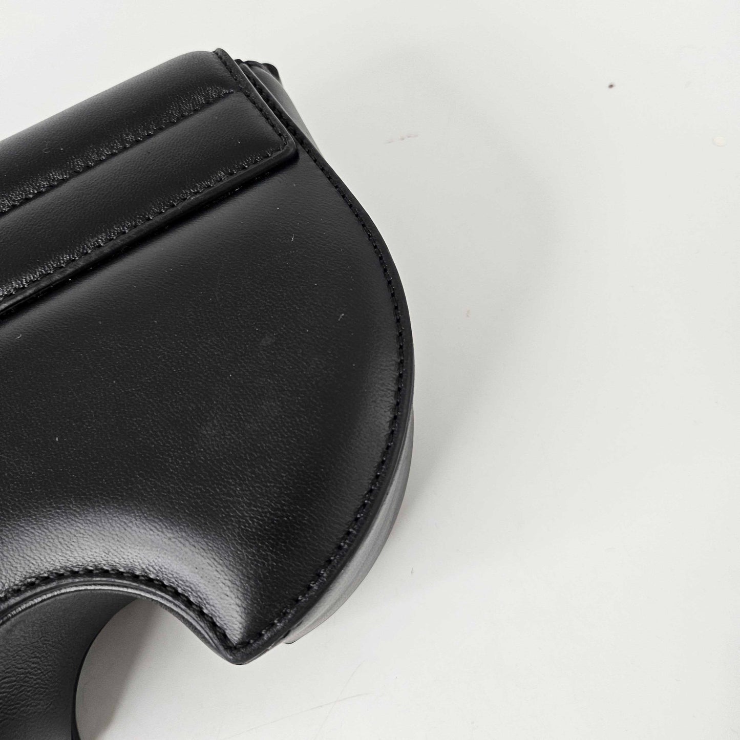 Burrow Saddle Bag in Black [ReSale]