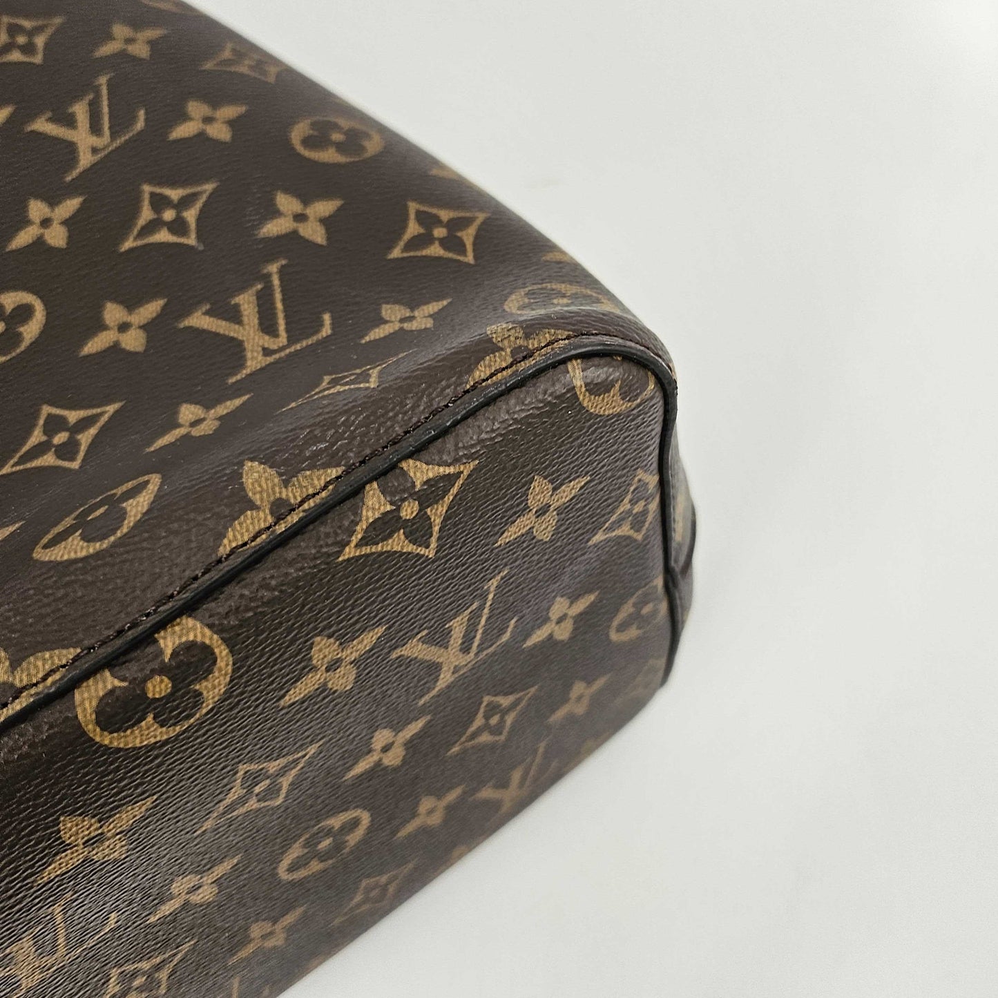 NéoNoé MM Bucket Bag in Monogram Canvas and Pink [ReSale]