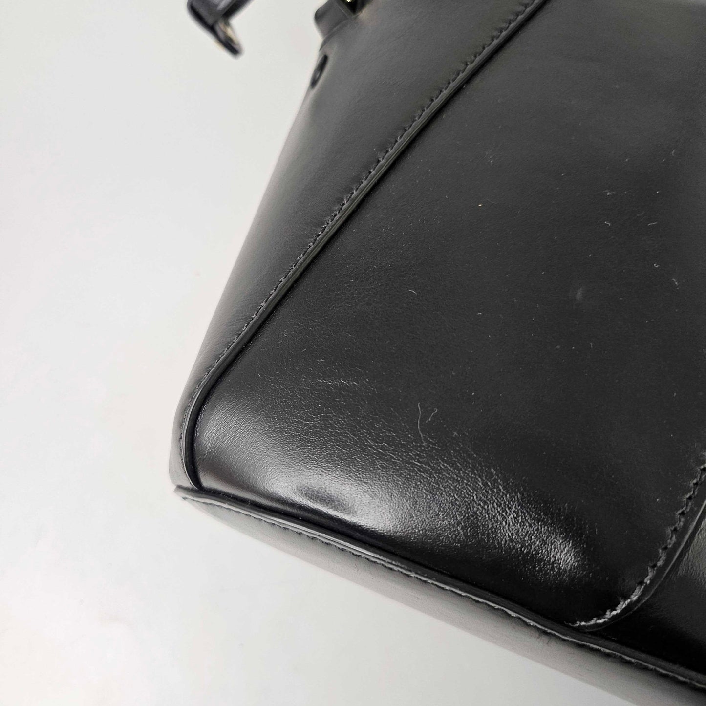Small Tulip Leather Bucket Bag in Black [ReSale]