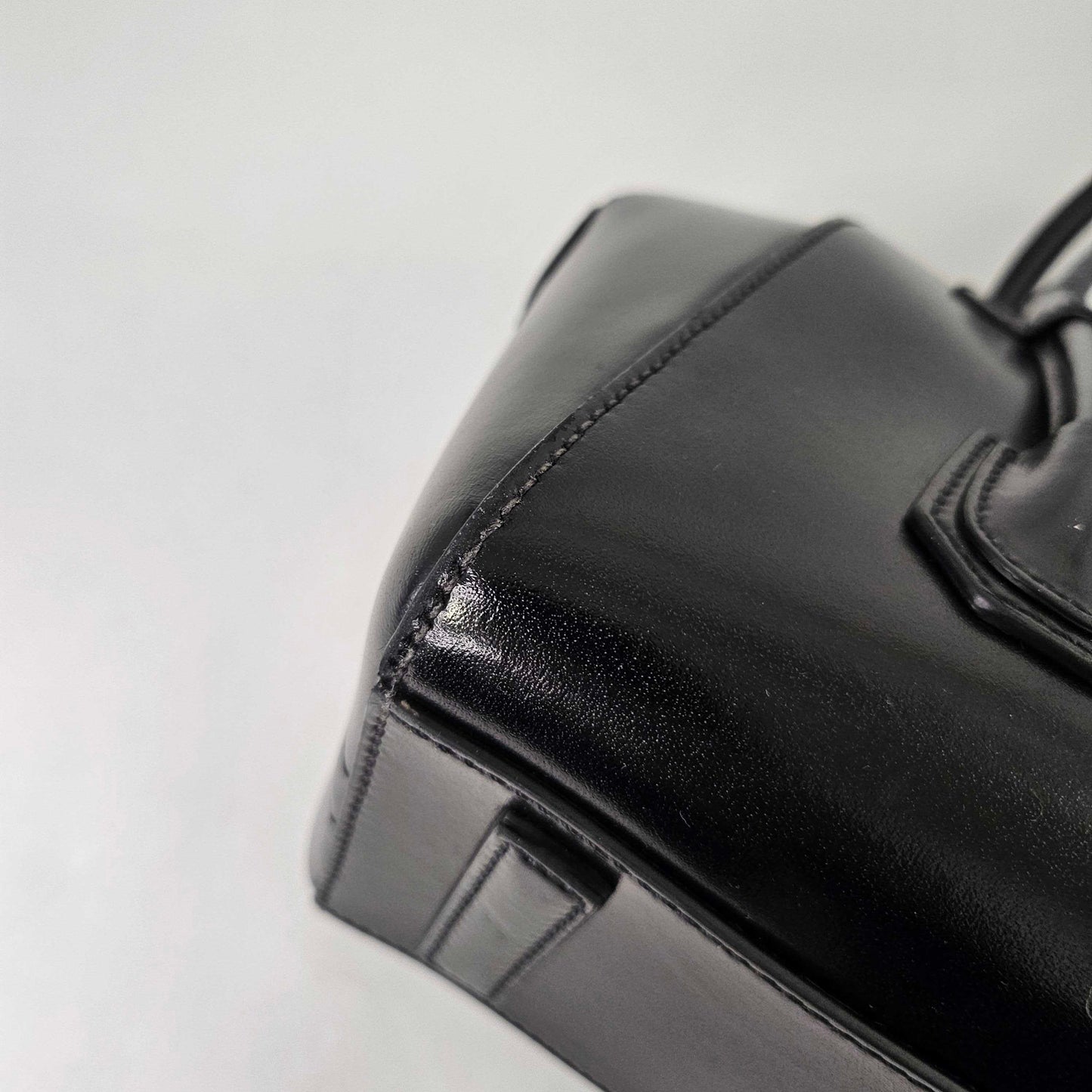 Antigona Lock Mini Leather Bag in Black [ReSale]
