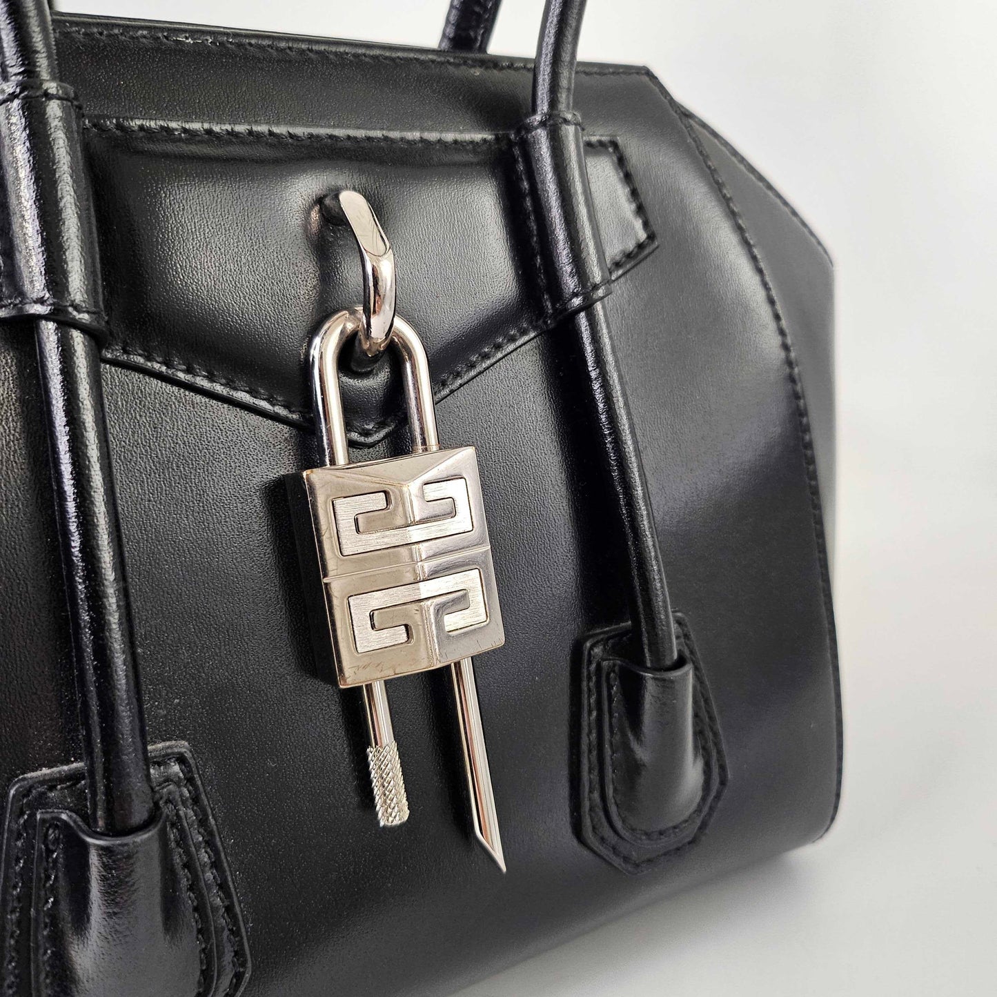 Antigona Lock Mini Leather Bag in Black [ReSale]