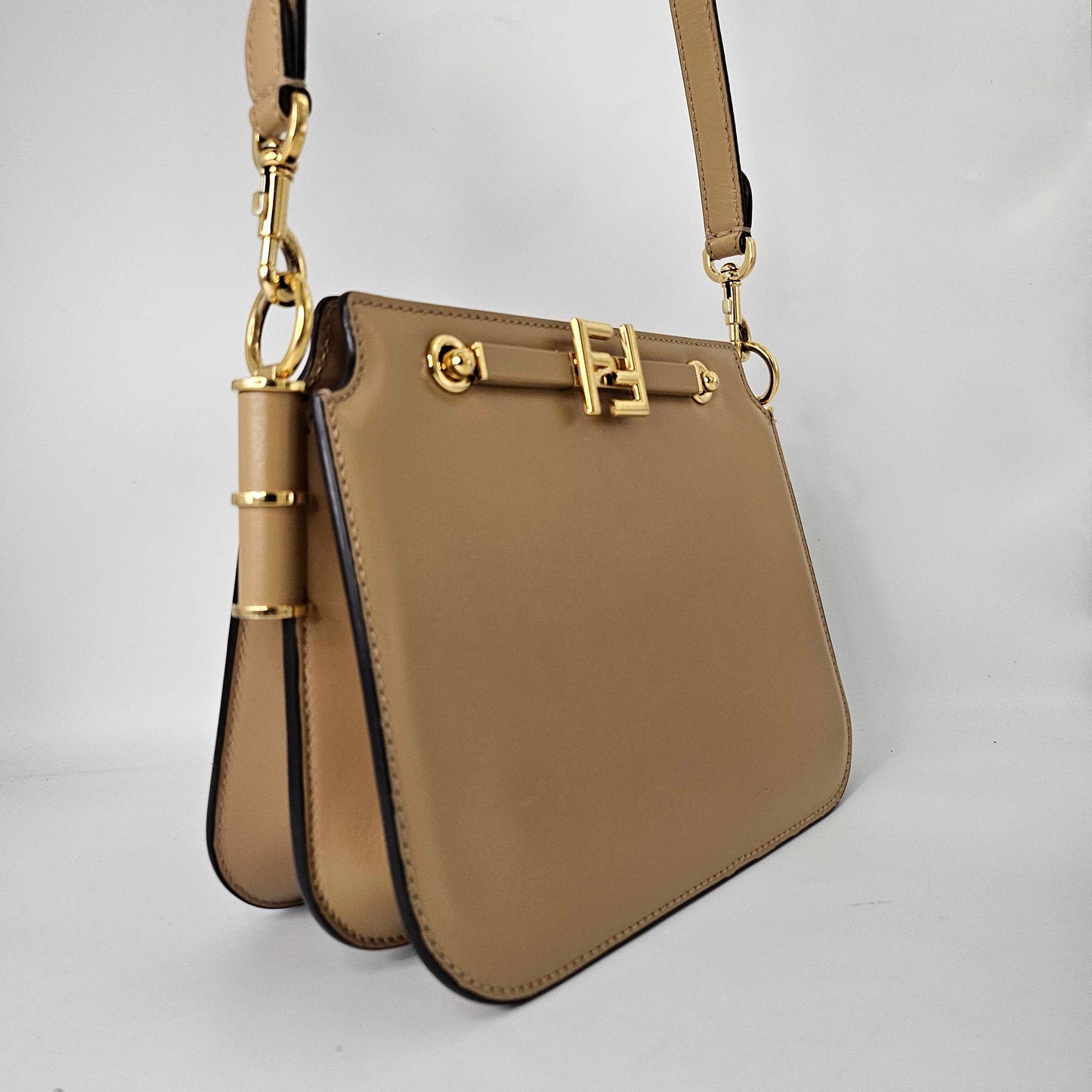 Touch Leather Bag in Beige [ReSale]