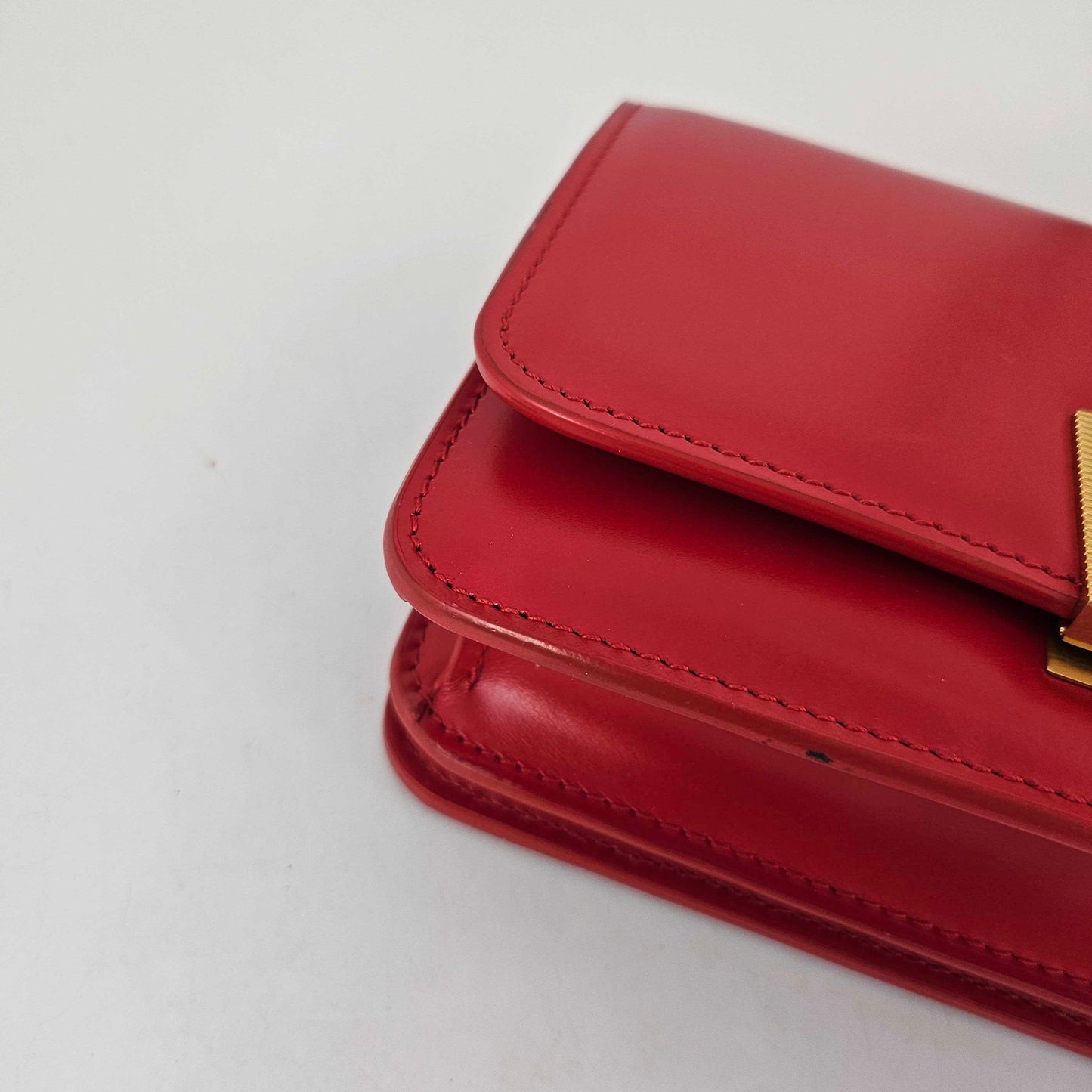 The Classic Mini Leather Shoulder Bag in Red [ReSale]