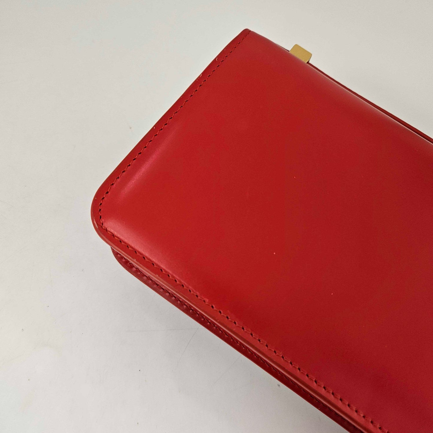 The Classic Mini Leather Shoulder Bag in Red [ReSale]