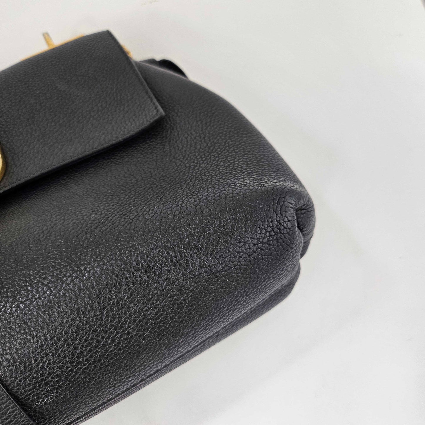 Garavani VRING Small Shoulder Bag in Black Leather [ReSale]