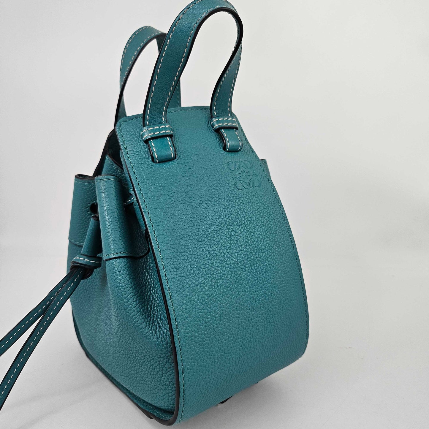 Hammock Mini Leather Shoulder Bag in Green [ReSale]