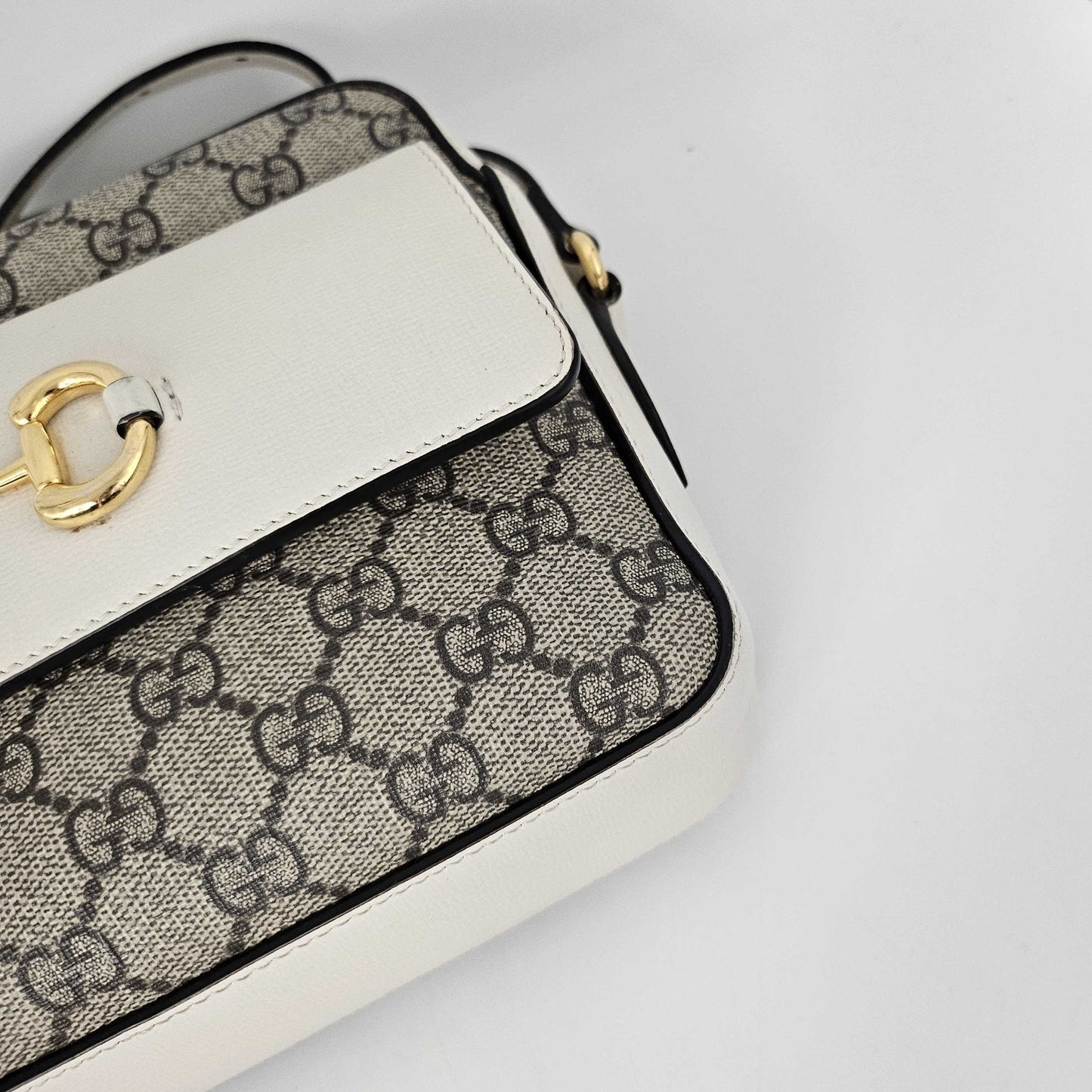 Horsebit 1955 GG Supreme Small Crossbody Bag with White Leather Trim [ReSale]