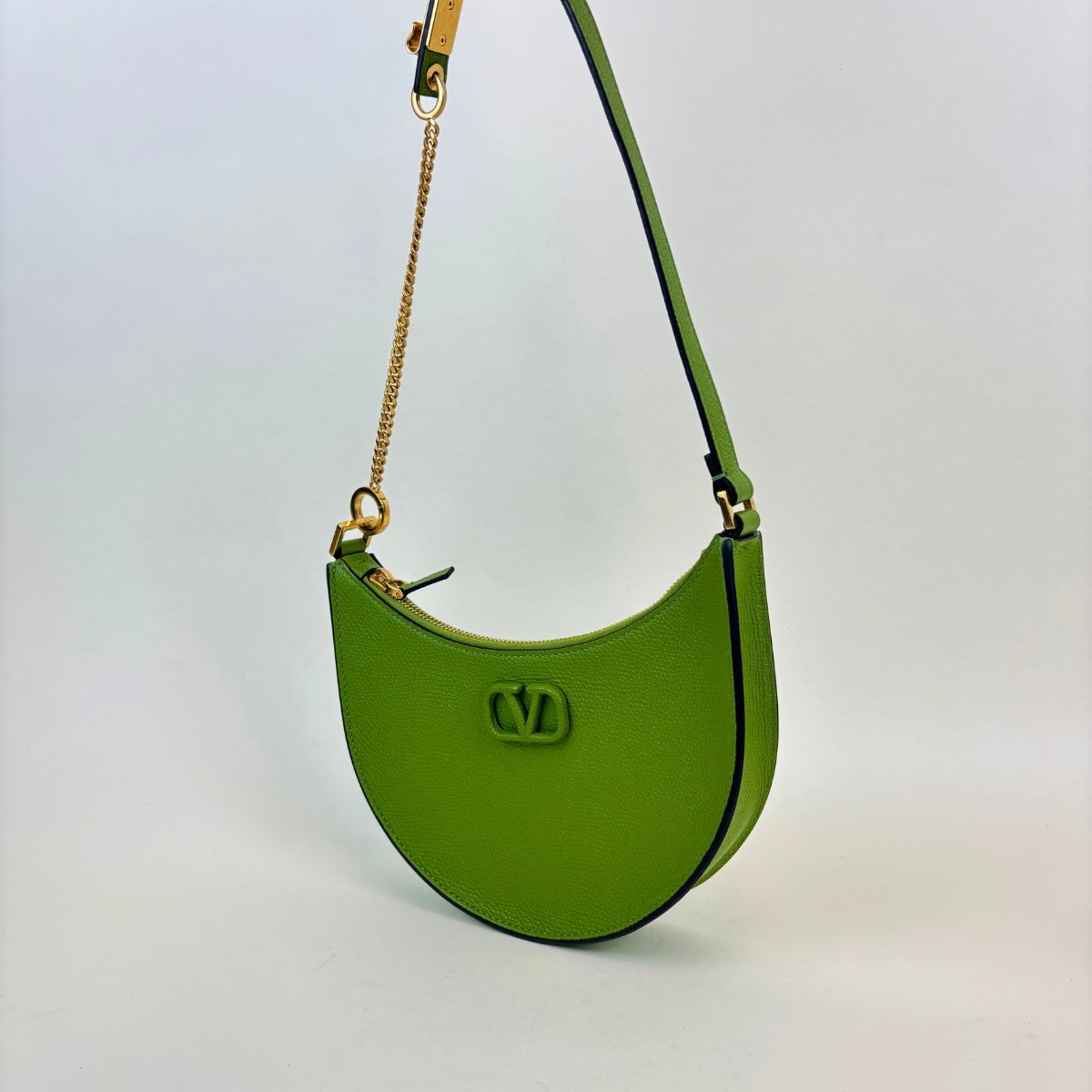 valentino garavani ロゴトートバッグ 希少 ユニセックス VALENTINO Garavani V-Logo Signature Mini Bag in Green [ReSale