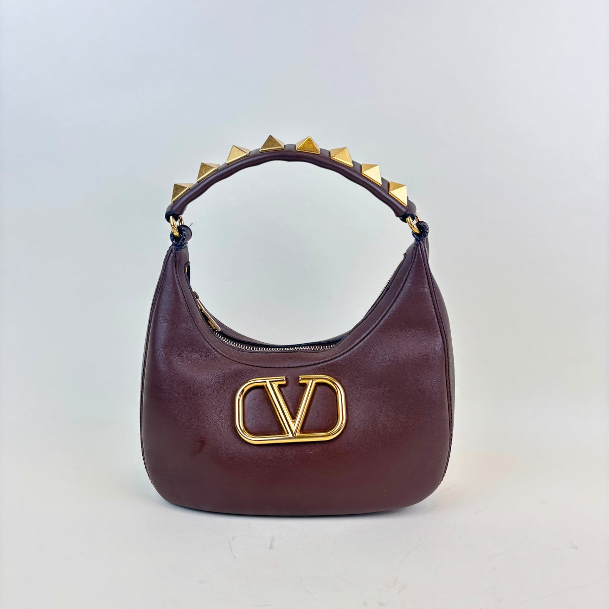 Garavani Roman Stud Sign Leather Shoulder Bag in Brown [ReSale]