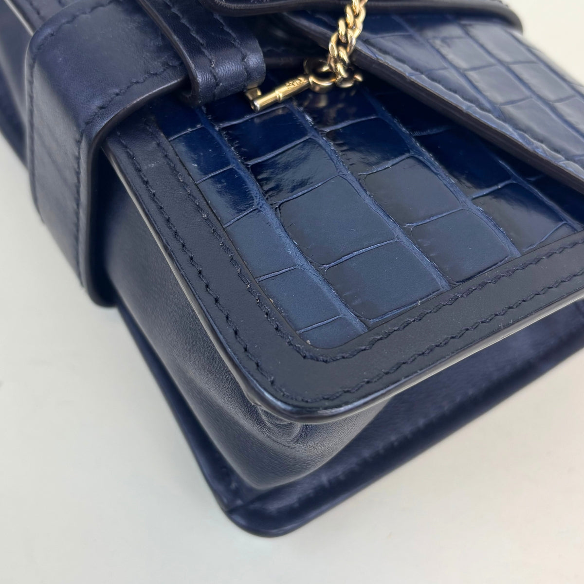 Mini Aby Chain Crocodile-effect Shoulder Bag in Navy [ReSale]