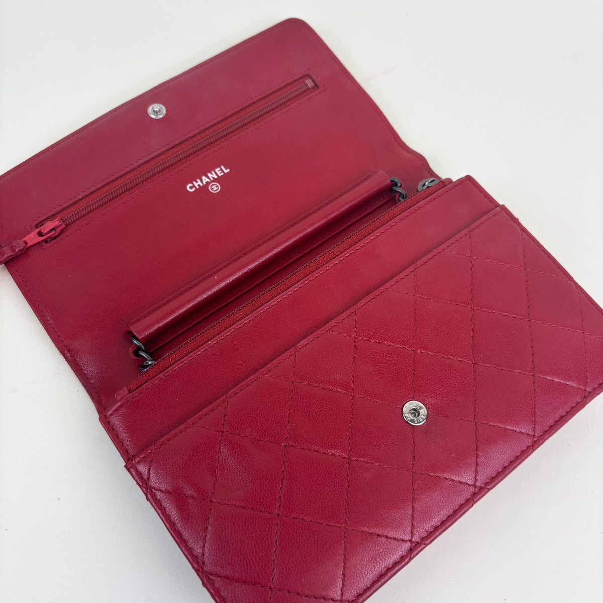 Boy Wallet On Chain in Red Leather [ReSale]