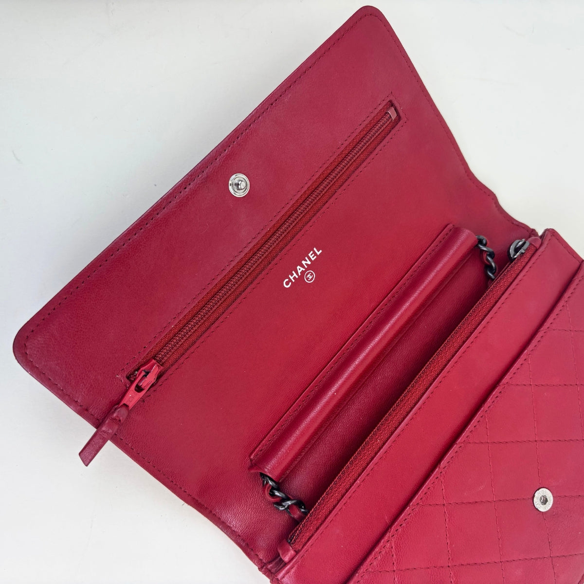 Boy Wallet On Chain in Red Leather [ReSale]