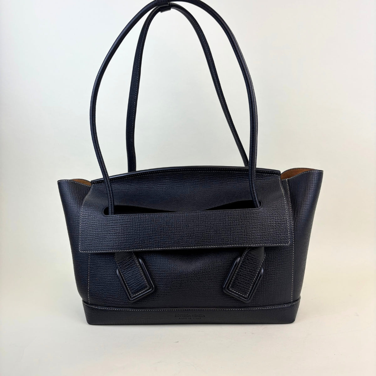 Arco Large Grained Leather Tote in Black with Gold Hardware [ReSale]