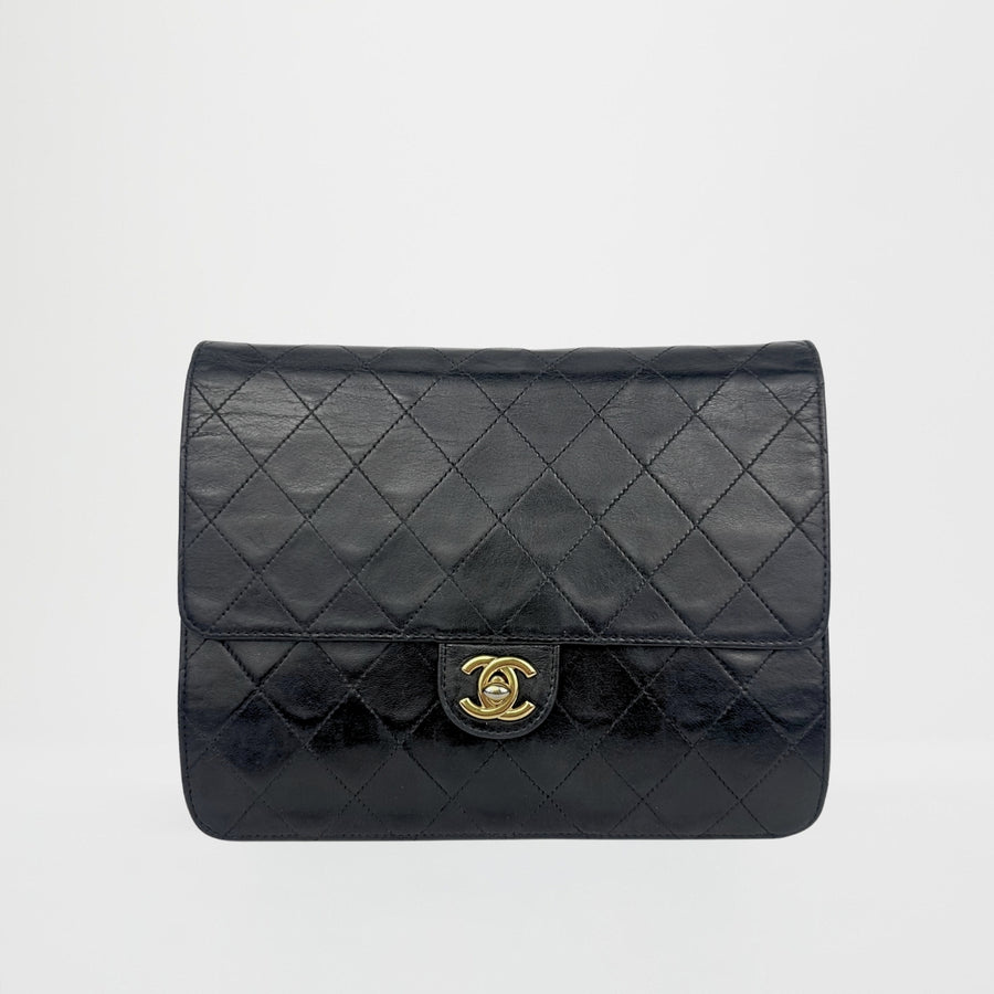 Vintage Timeless Classic Single Flap in Black Lambskin 1994 - 1996