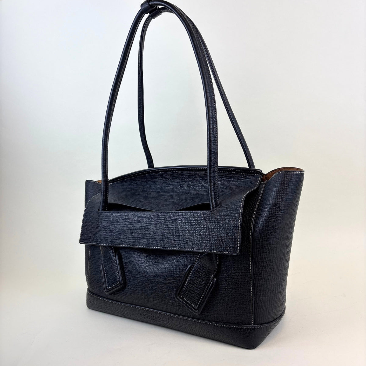 Arco Large Grained Leather Tote in Black with Gold Hardware [ReSale]
