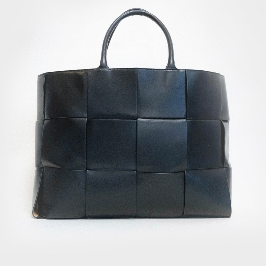 Arco Large Intrecciato Lambskin Tote Bag in Black