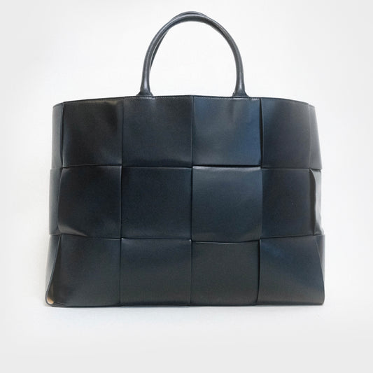 Arco Large Intrecciato Lambskin Tote Bag in Black