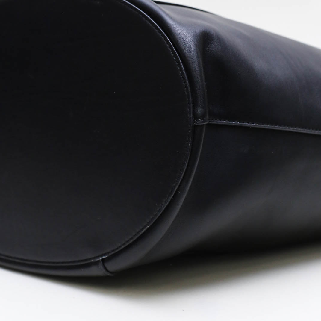 BOTTEGA VENETA Basket Large Leather Tote Bag in Black [ReSale]