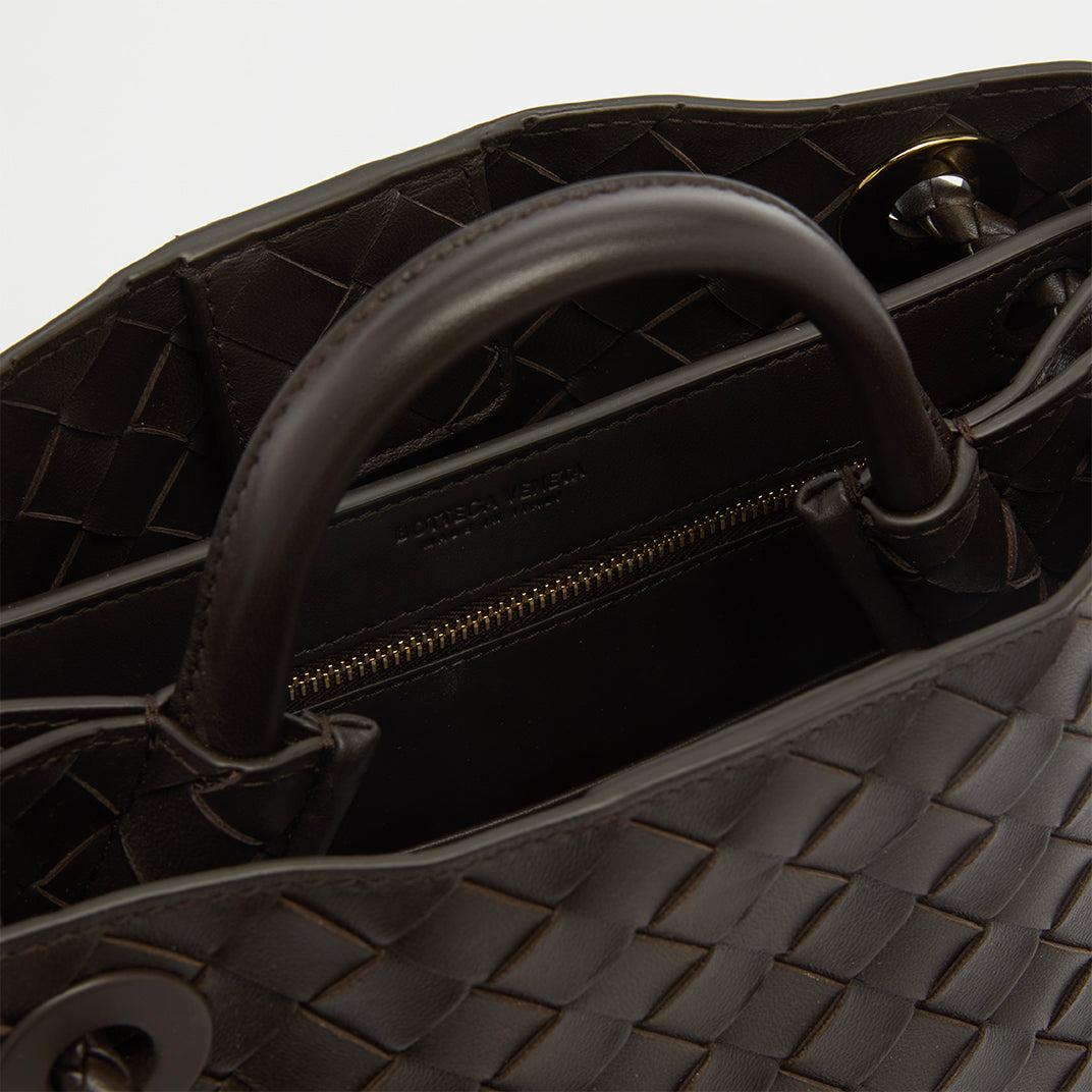 Small Andiamo Intrecciato Leather Bag in Fondant