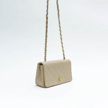 Load image into Gallery viewer, CHANEL Classic Single Flap Bag in Beige Lambskin 2011 [ReSale]