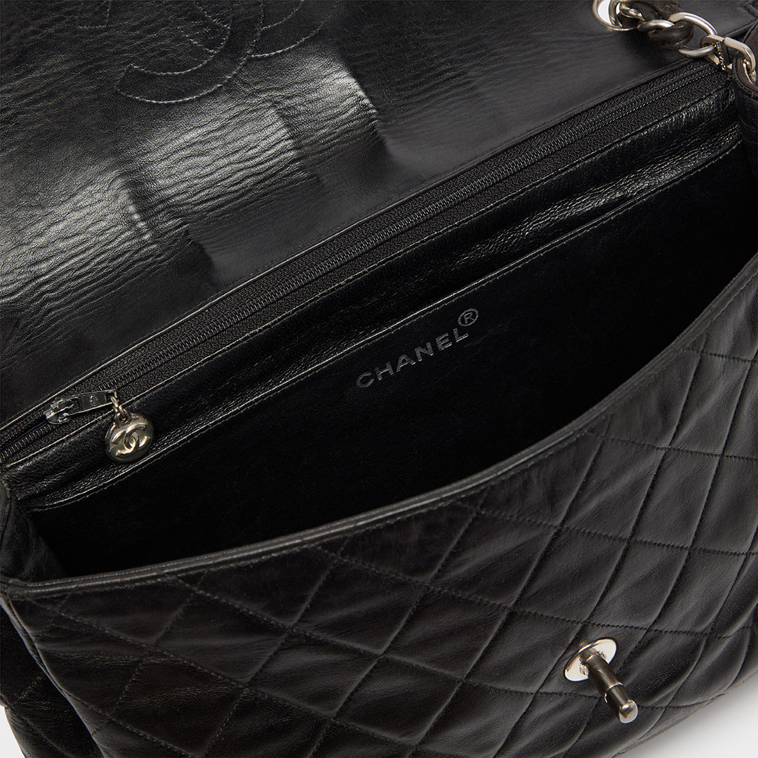 CHANEL Pre Owned Vintage Classic Single Flap Bag in Black Lambskin 1996 1997 COCOON
