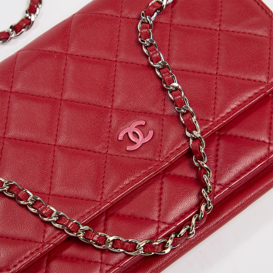 Wallet on Chain in Red and Pink Leather