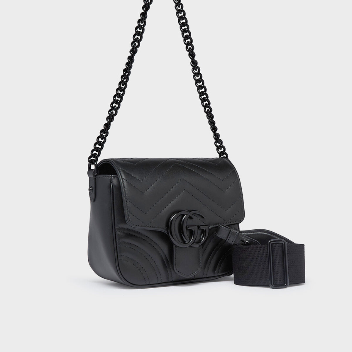 GG Marmont Matelassé Mini Shoulder Bag in Black