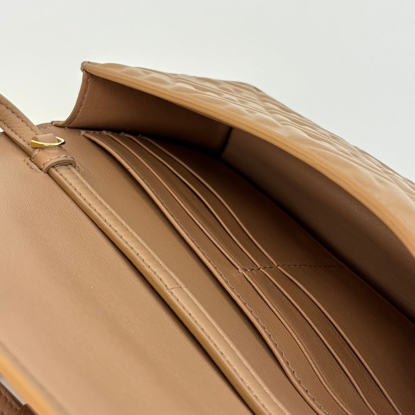 Baguette FF Wallet on Chain in Beige [ReSale]