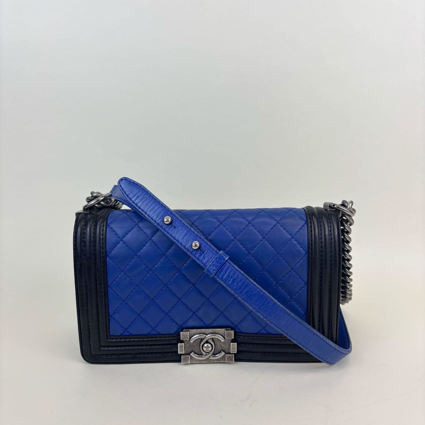 Medium Bicolour Boy Bag in Blue and Black Leather [ReSale]