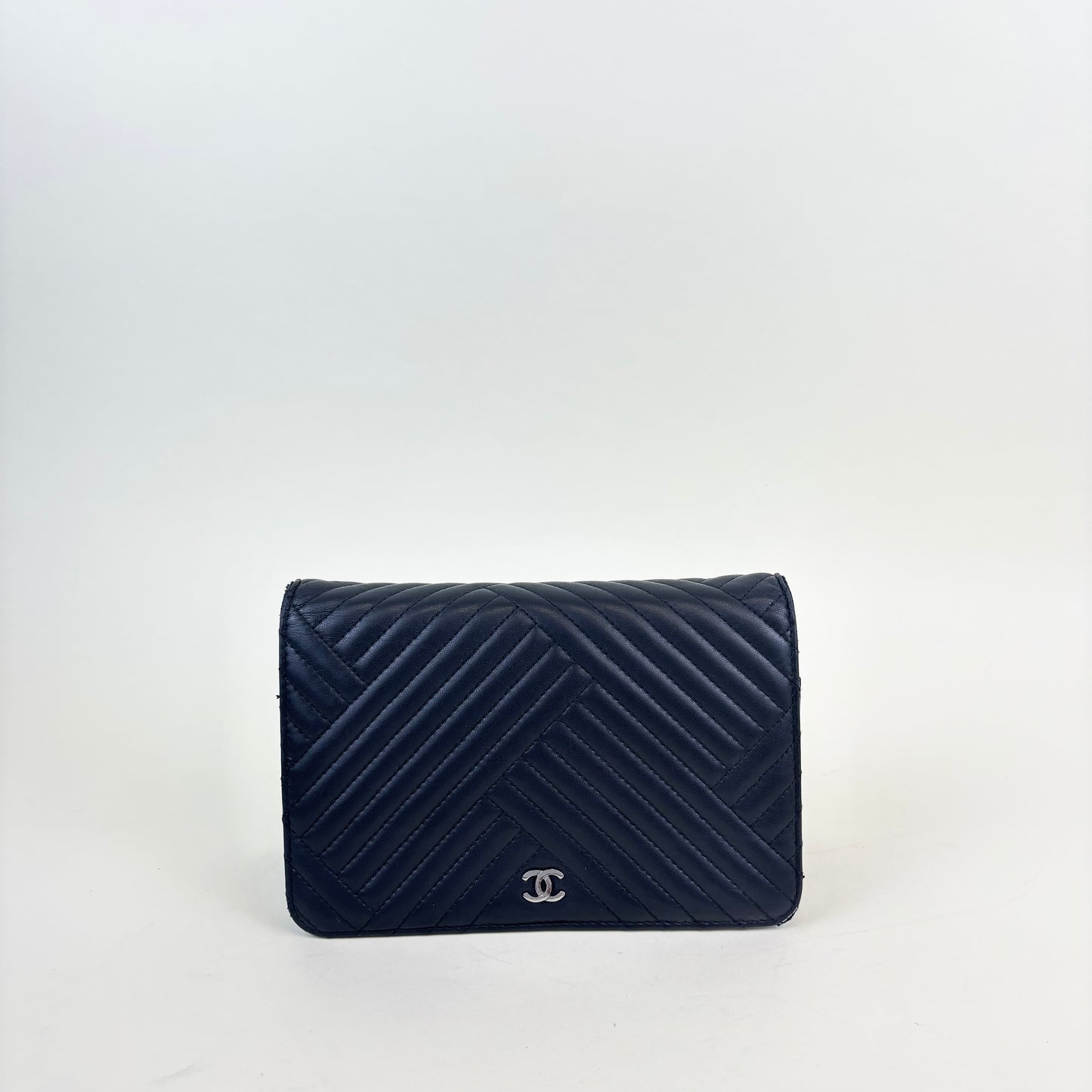 CC Crossing Wallet on Chain in Black Leather [ReSale]