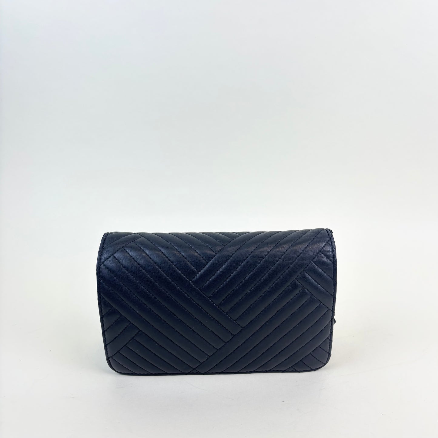 CC Crossing Wallet on Chain in Black Leather [ReSale]