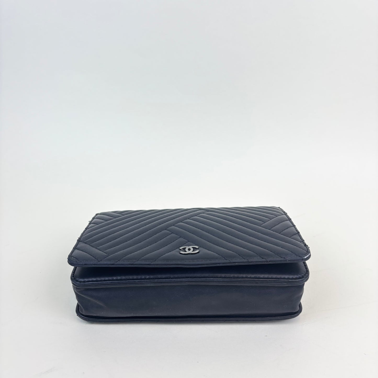 CC Crossing Wallet on Chain in Black Leather [ReSale]