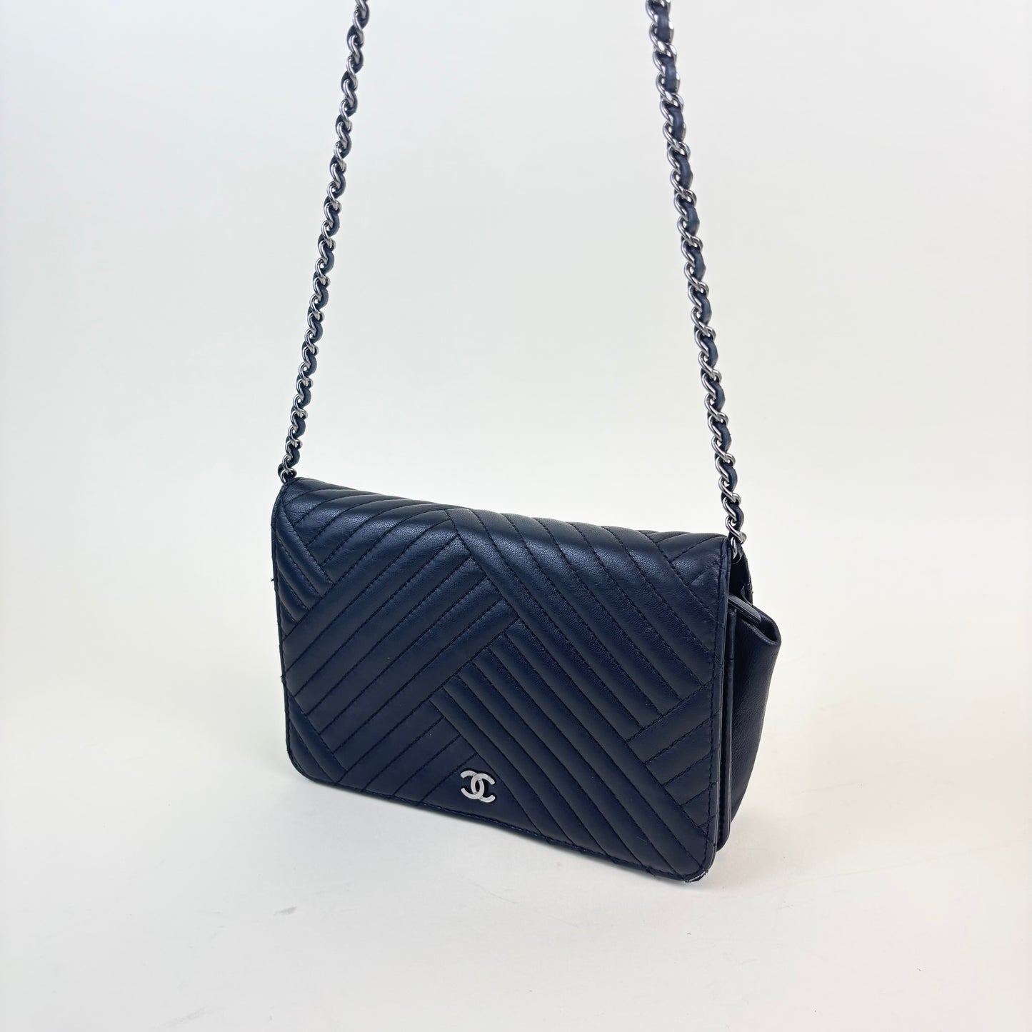 CC Crossing Wallet on Chain in Black Leather [ReSale]