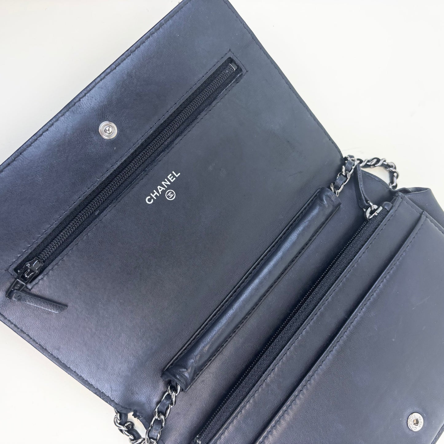 CC Crossing Wallet on Chain in Black Leather [ReSale]